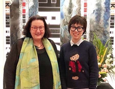 Joy受大使邀下午茶